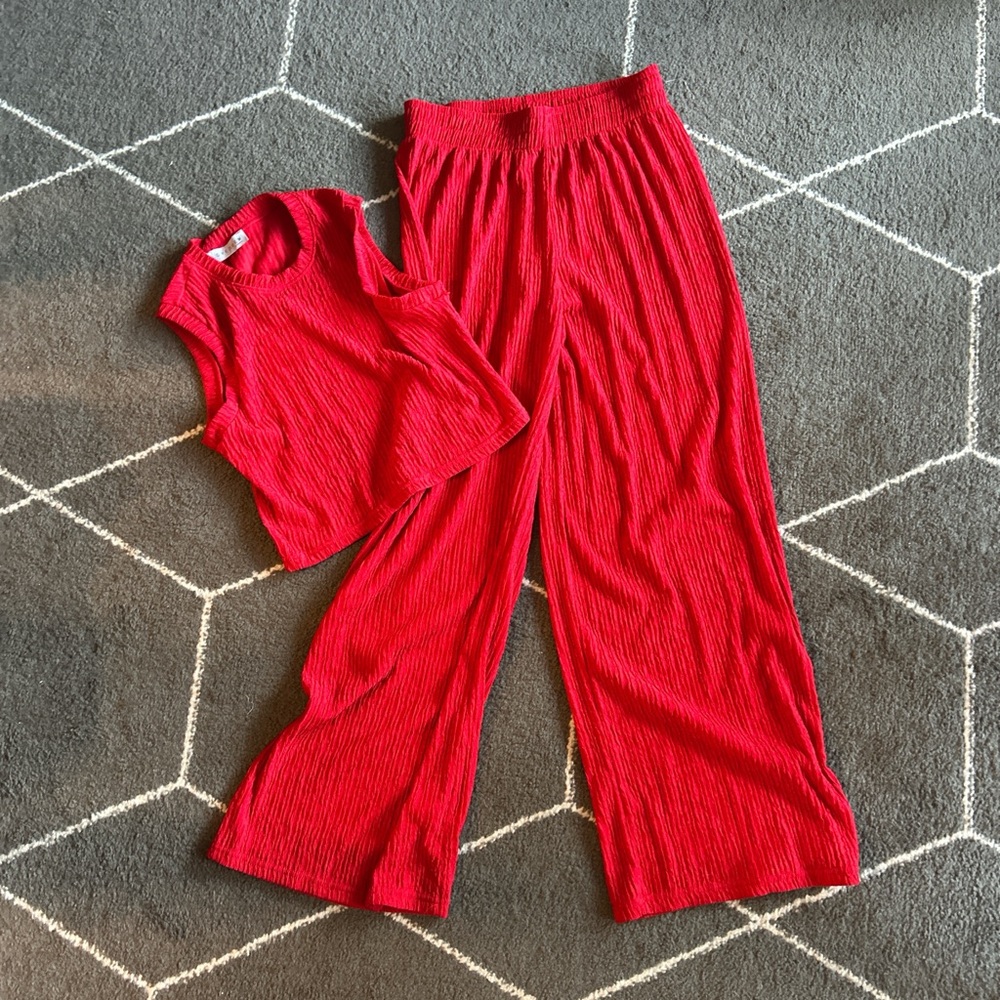 Red Sleeveless Top and Pants Set